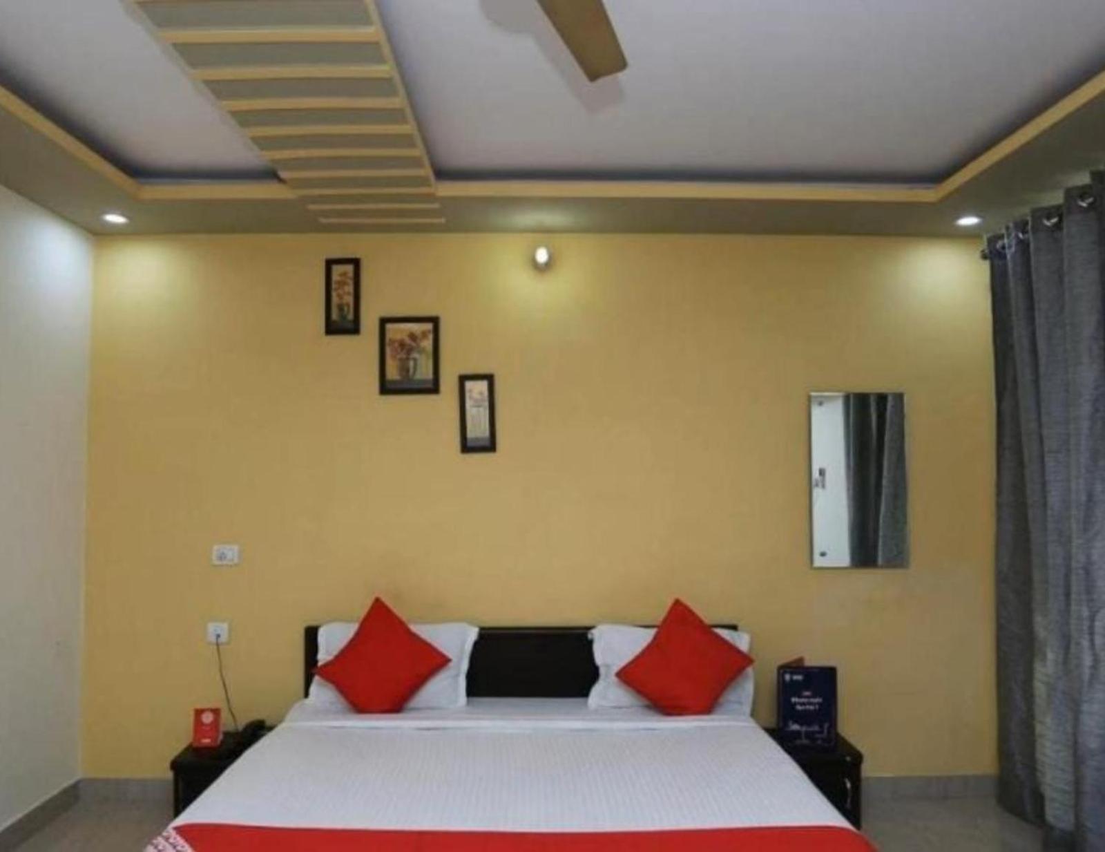 Hotel S K Palace Lucknow , Best Hotel In Lucknow , Hotel In Transport Nagar Lucknow ,Budget Hotels In Lucknow Buitenkant foto