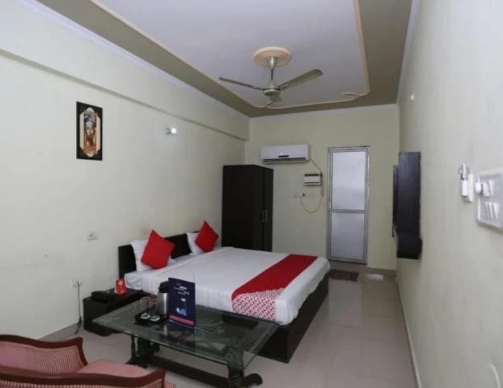 Hotel S K Palace Lucknow , Best Hotel In Lucknow , Hotel In Transport Nagar Lucknow ,Budget Hotels In Lucknow Buitenkant foto