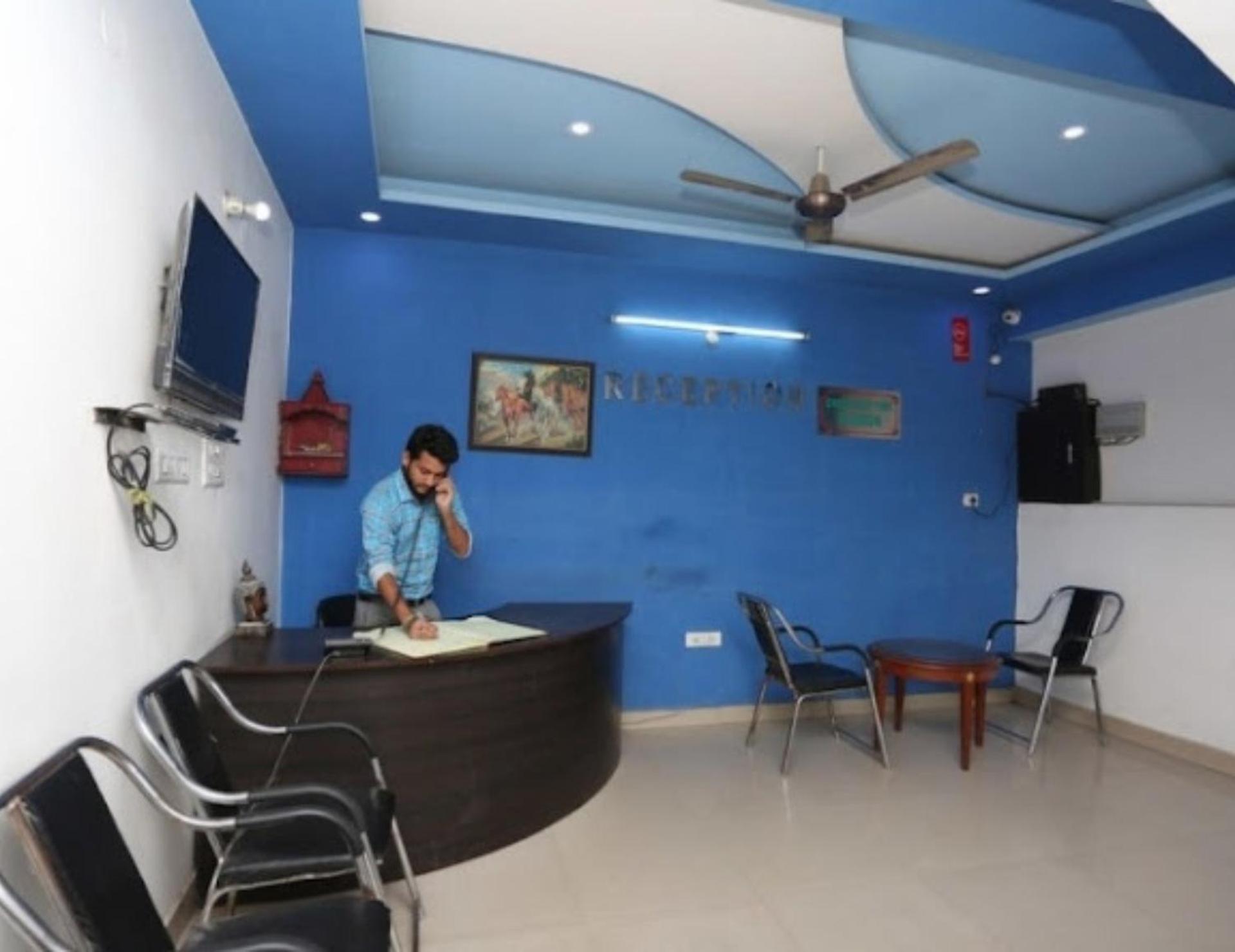 Hotel S K Palace Lucknow , Best Hotel In Lucknow , Hotel In Transport Nagar Lucknow ,Budget Hotels In Lucknow Buitenkant foto